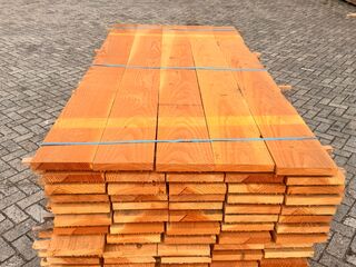 Ca. 100x Douglas Planken Fijnbezaagd, 30x200mm, lengte 200cm